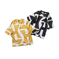 モノグラムプリントTシャツ