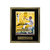 【T-SHOP限定】98.ラファエル・ドリス投手 NPB通算100セーブ達成記念 直筆サイン入りフォトパネル【BBM】★受注生産品★