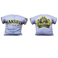 ≪受注≫【T-SHOP限定】JERA セ・リーグ 2026優勝記念 ユニフォーム型クッション（ビジター） ★受注生産品★